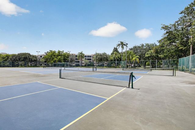 7500 NW 1st Court 302-3, Plantation, FL 33317