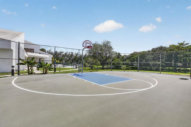 7500 NW 1st Court 302-3, Plantation, FL 33317