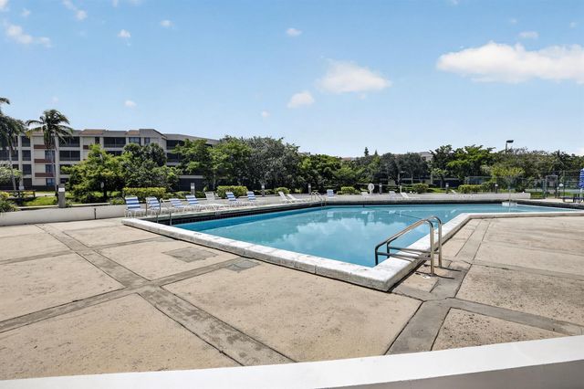 7500 NW 1st Court 302-3, Plantation, FL 33317