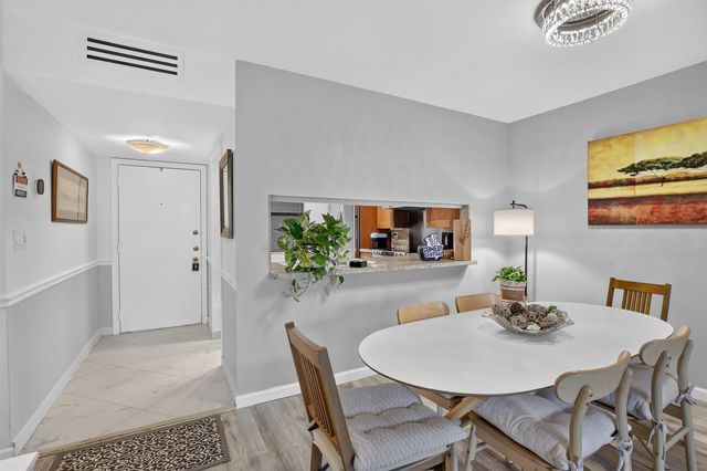 7500 NW 1st Court 302-3, Plantation, FL 33317