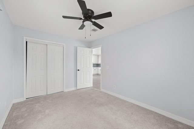 820 12th Avenue N, Texas City, TX 77590