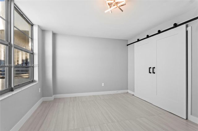 5555 Collins Ave 14N, Miami Beach, FL 33140