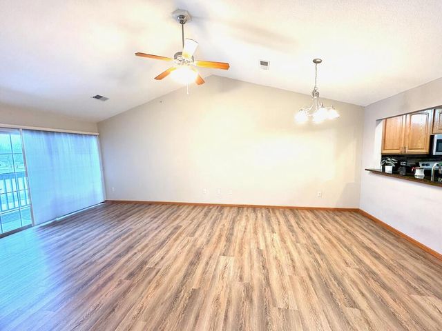 4864 S Forest Ridge DRIVE, New Berlin, WI 53151