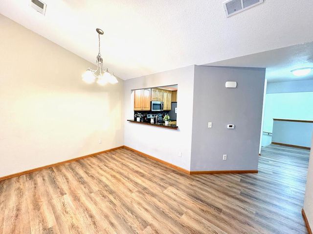 4864 S Forest Ridge DRIVE, New Berlin, WI 53151