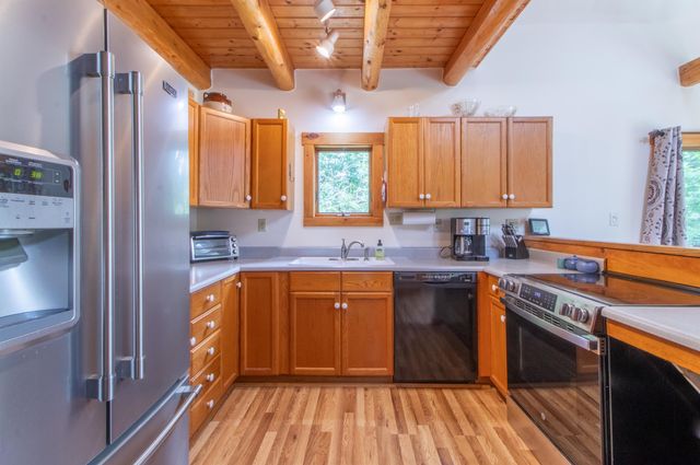 29 Roundy Brook Road, Burke, VT 05871