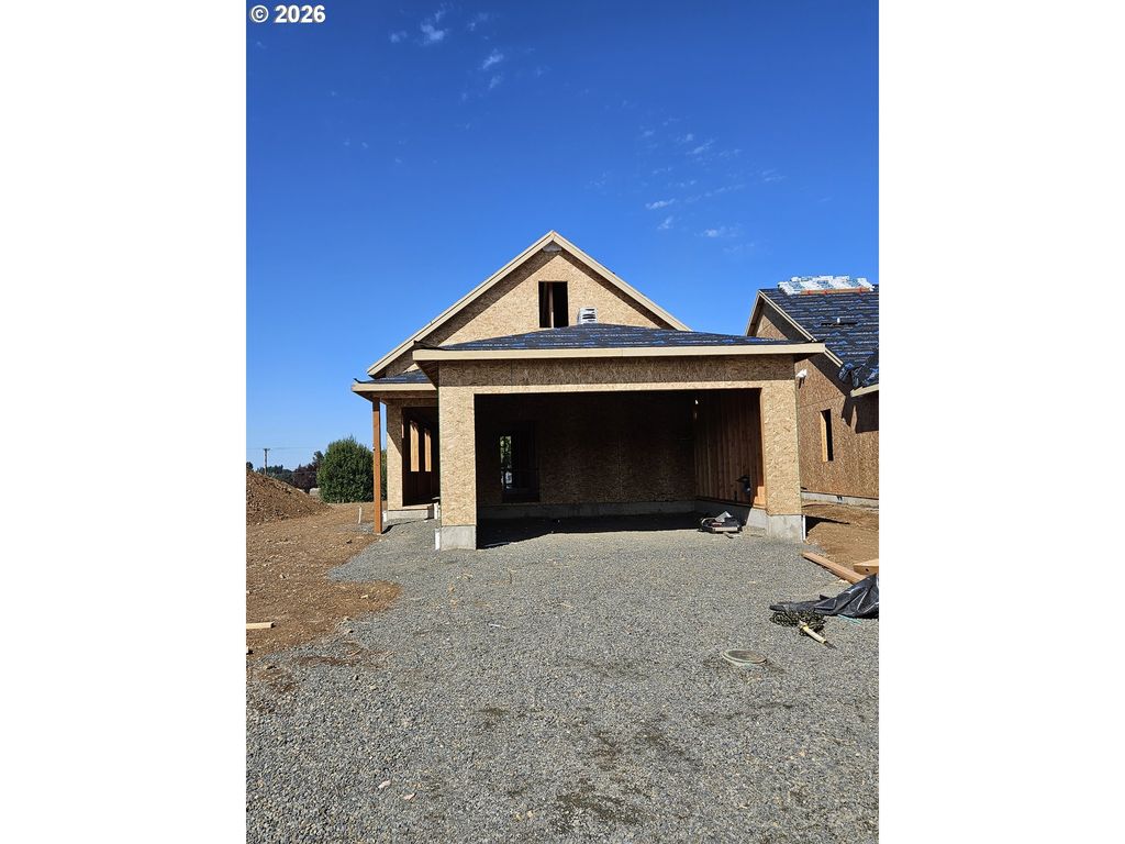 880 Chestnut Way, Silverton, OR 97381