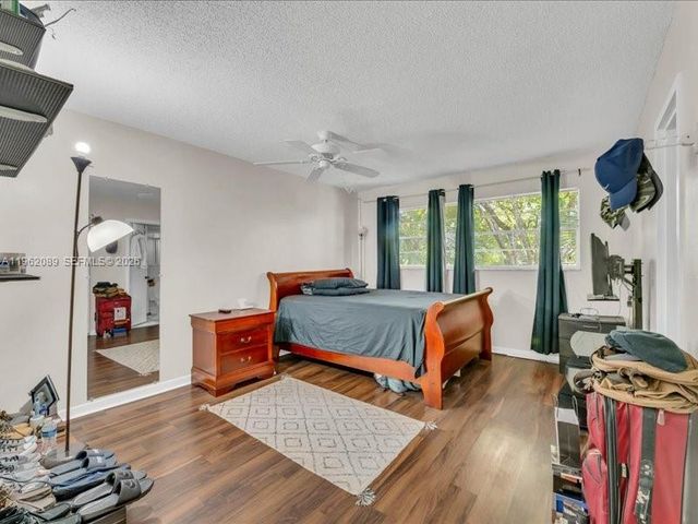 469 N Pine Island Road B305, Plantation, FL 33324