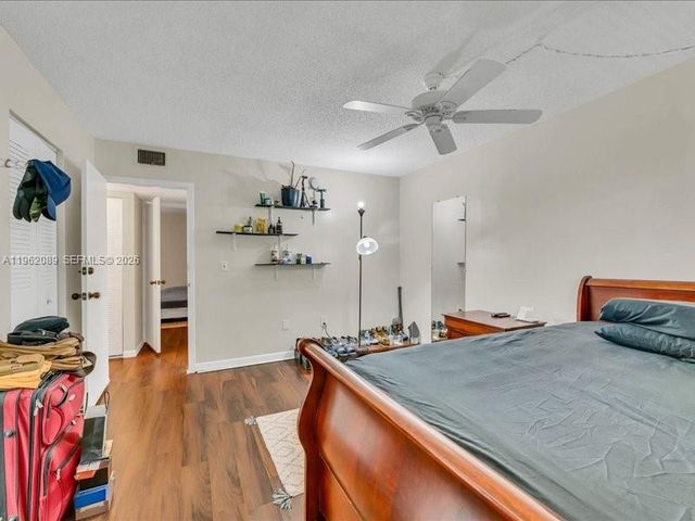 469 N Pine Island Road B305, Plantation, FL 33324