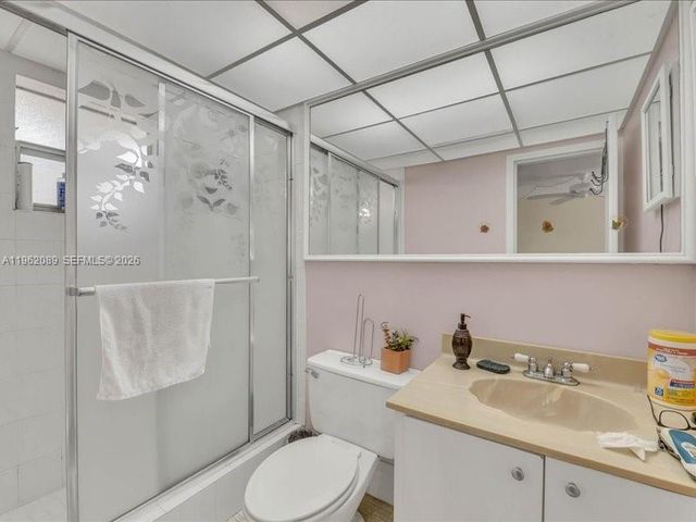 469 N Pine Island Road B305, Plantation, FL 33324