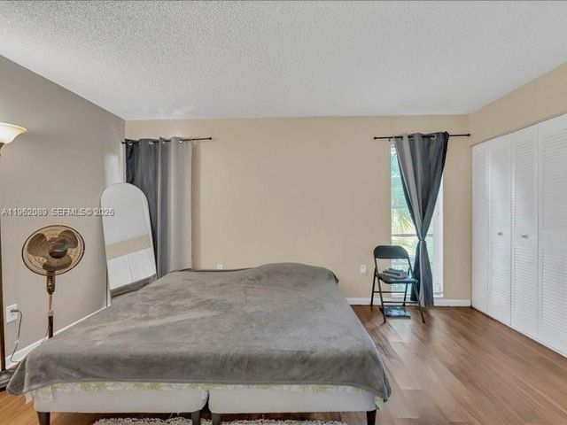 469 N Pine Island Road B305, Plantation, FL 33324