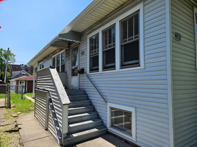 7205 W Ibsen Street, Chicago, IL 60631