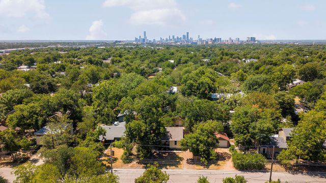 807 E 49th ST, Austin, TX 78751