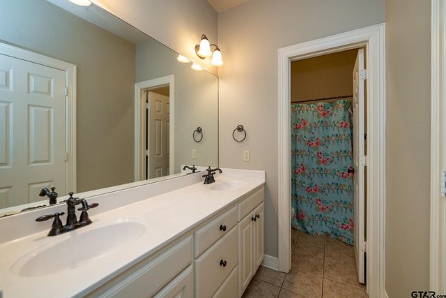 104 Glen Rose Trail, White Oak, TX 75693