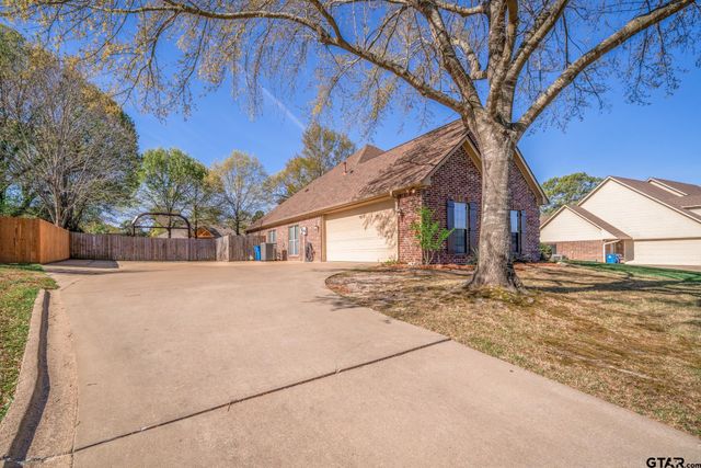 104 Glen Rose Trail, White Oak, TX 75693