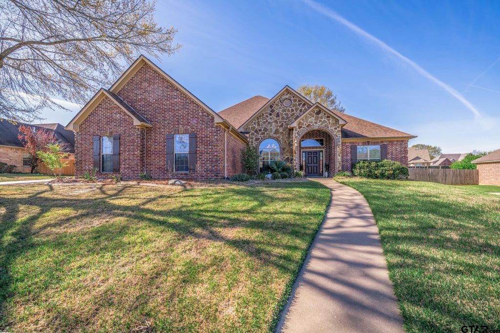 104 Glen Rose Trail, White Oak, TX 75693