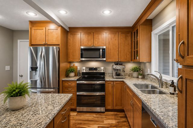 15869 Randall Lane, Minnetonka, MN 55345