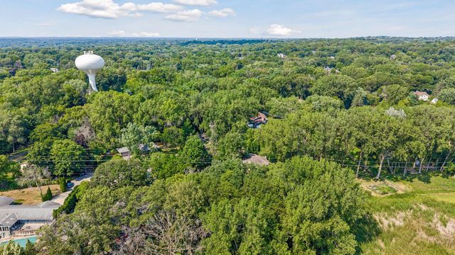 15869 Randall Lane, Minnetonka, MN 55345
