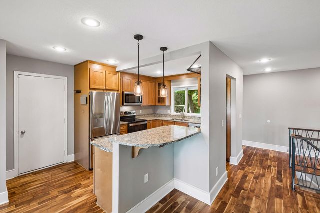 15869 Randall Lane, Minnetonka, MN 55345