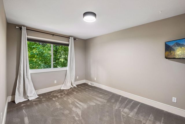 15869 Randall Lane, Minnetonka, MN 55345
