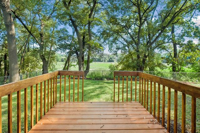 15869 Randall Lane, Minnetonka, MN 55345