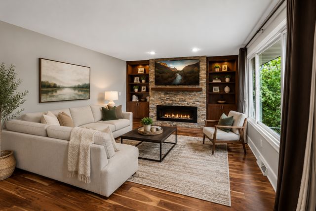 15869 Randall Lane, Minnetonka, MN 55345