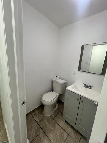 100 Beech St, Paterson City, NJ 07501