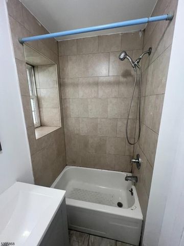 100 Beech St, Paterson City, NJ 07501