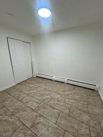 100 Beech St, Paterson City, NJ 07501