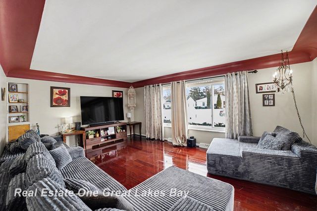 2437 Barnard Street, Saginaw, MI 48602