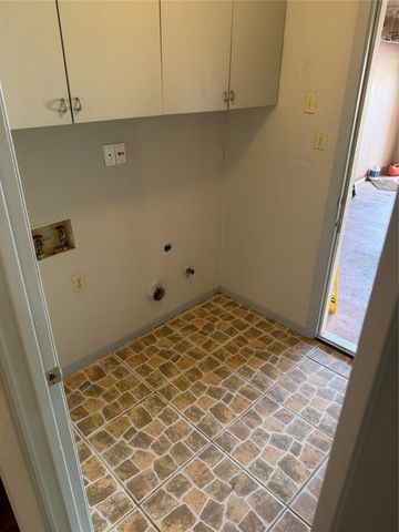 7604 Bender DR, Austin, TX 78749