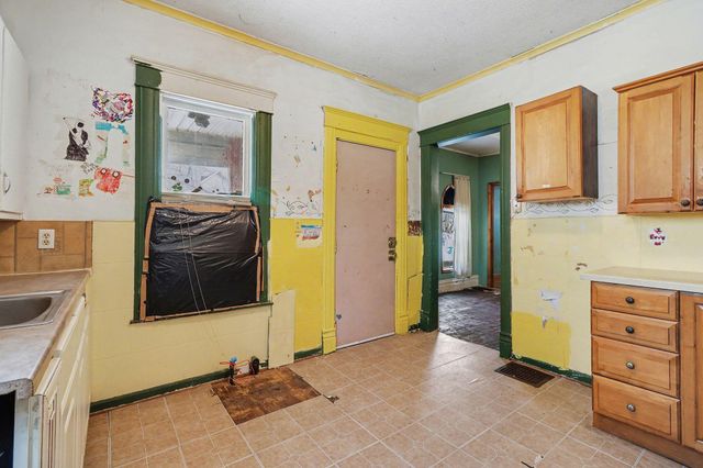 1116 March Street, Kalamazoo City, MI 49001