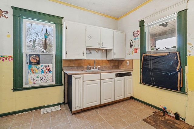 1116 March Street, Kalamazoo City, MI 49001