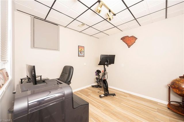 6808 Fox Horn Circle, Pfafftown, NC 27040