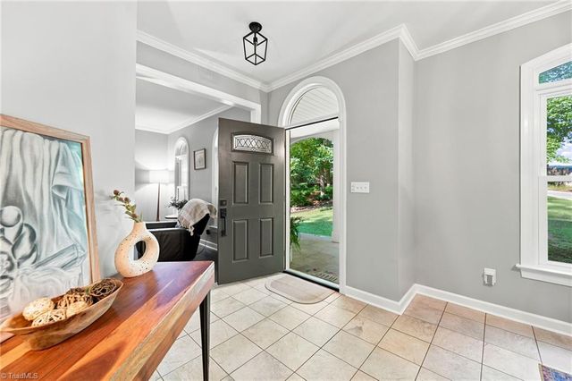 6808 Fox Horn Circle, Pfafftown, NC 27040
