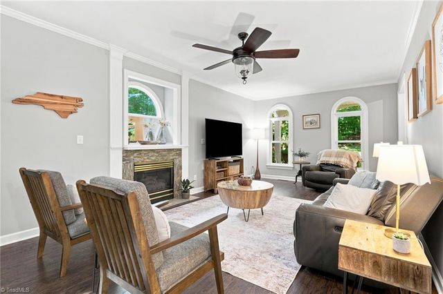 6808 Fox Horn Circle, Pfafftown, NC 27040