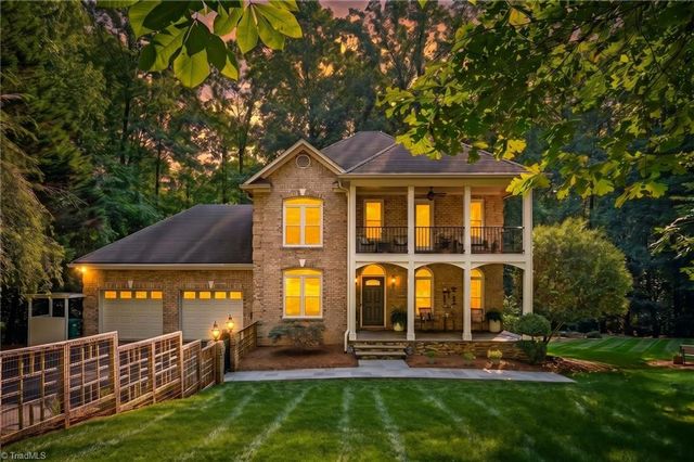 6808 Fox Horn Circle, Pfafftown, NC 27040