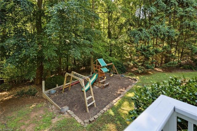 6808 Fox Horn Circle, Pfafftown, NC 27040
