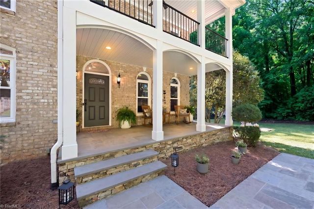 6808 Fox Horn Circle, Pfafftown, NC 27040