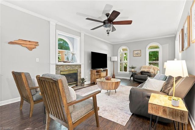 6808 Fox Horn Circle, Pfafftown, NC 27040