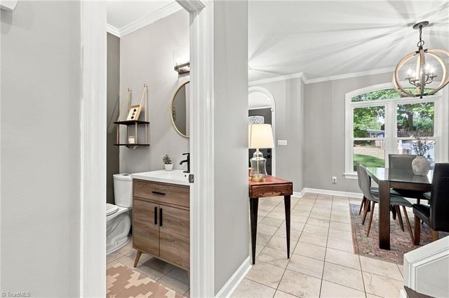 6808 Fox Horn Circle, Pfafftown, NC 27040