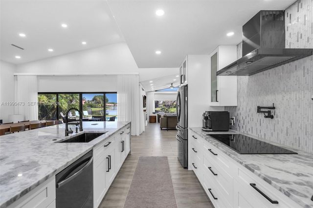 2920 Old Orchard Rd, Davie, FL 33328