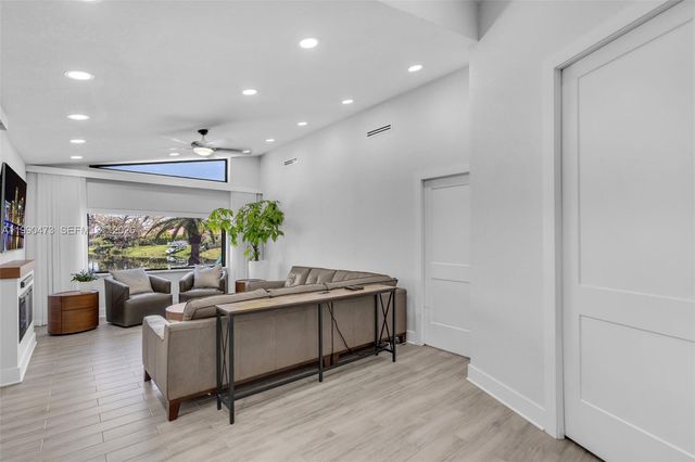 2920 Old Orchard Rd, Davie, FL 33328