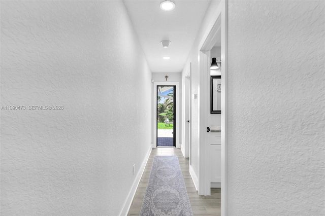 2920 Old Orchard Rd, Davie, FL 33328