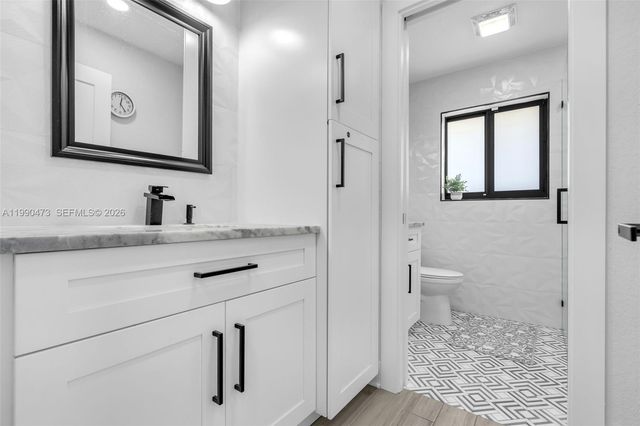 2920 Old Orchard Rd, Davie, FL 33328