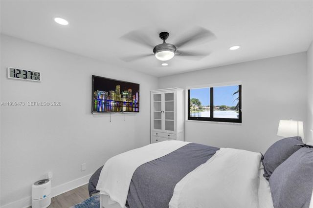 2920 Old Orchard Rd, Davie, FL 33328