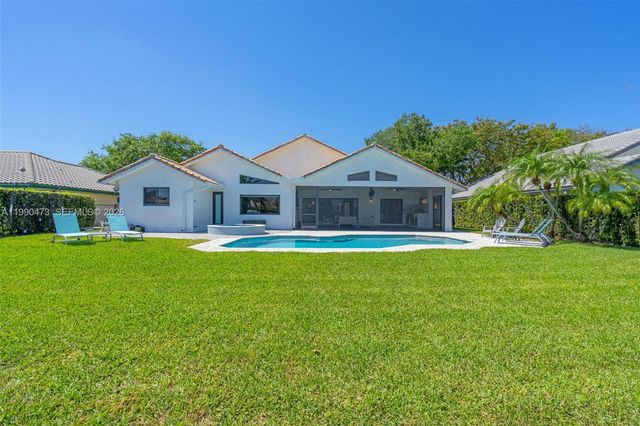 2920 Old Orchard Rd, Davie, FL 33328