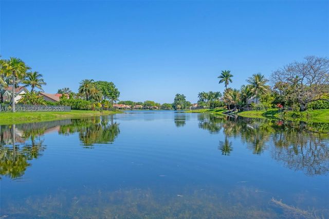 2920 Old Orchard Rd, Davie, FL 33328