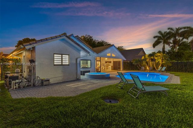 2920 Old Orchard Rd, Davie, FL 33328