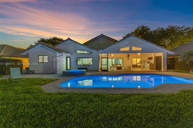 2920 Old Orchard Rd, Davie, FL 33328