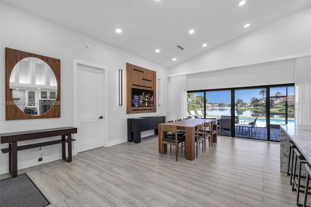 2920 Old Orchard Rd, Davie, FL 33328